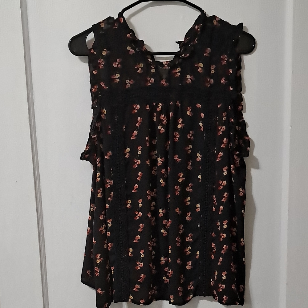 a.n.a Black Floral Sleeveless Blouse